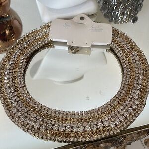 Gorgeous rhinestone necklace by viviglam 🌹🌹🌹